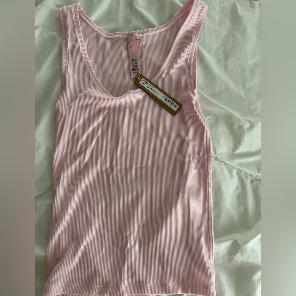 Skims soft lounge tank top, size: small, color: cherry blossom